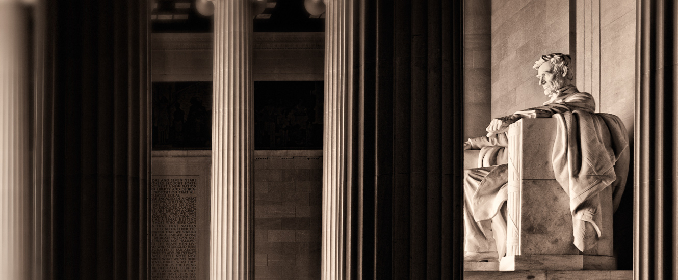 Lincoln memorial statue 